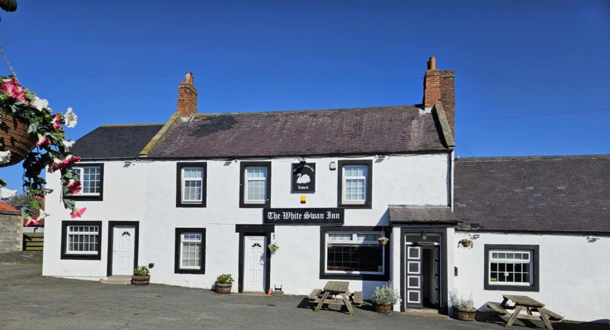Lowick  The White Swan Inn מראה חיצוני תמונה